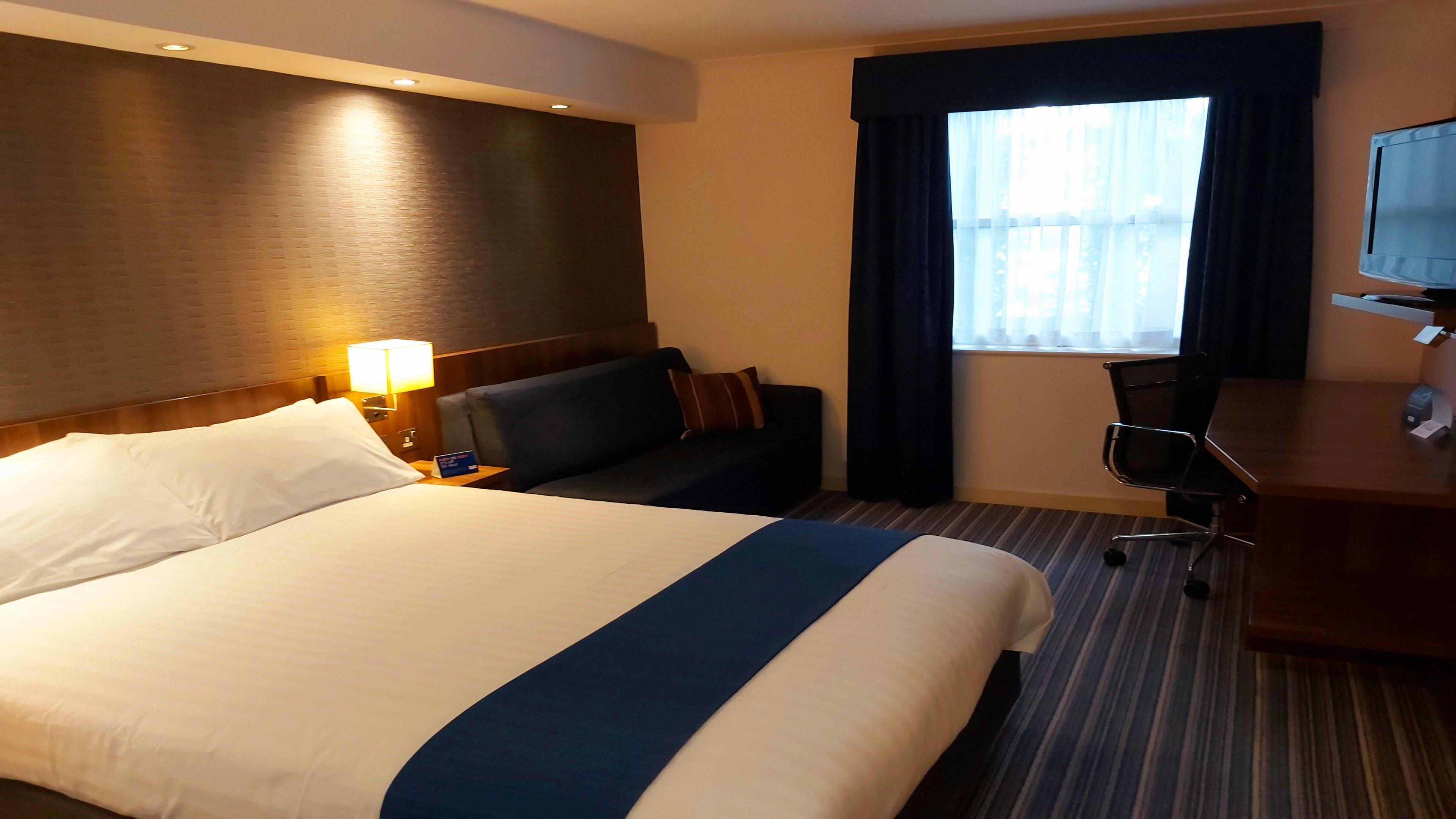 Holiday Inn Express Leeds-East By Ihg Leeds  Esterno foto