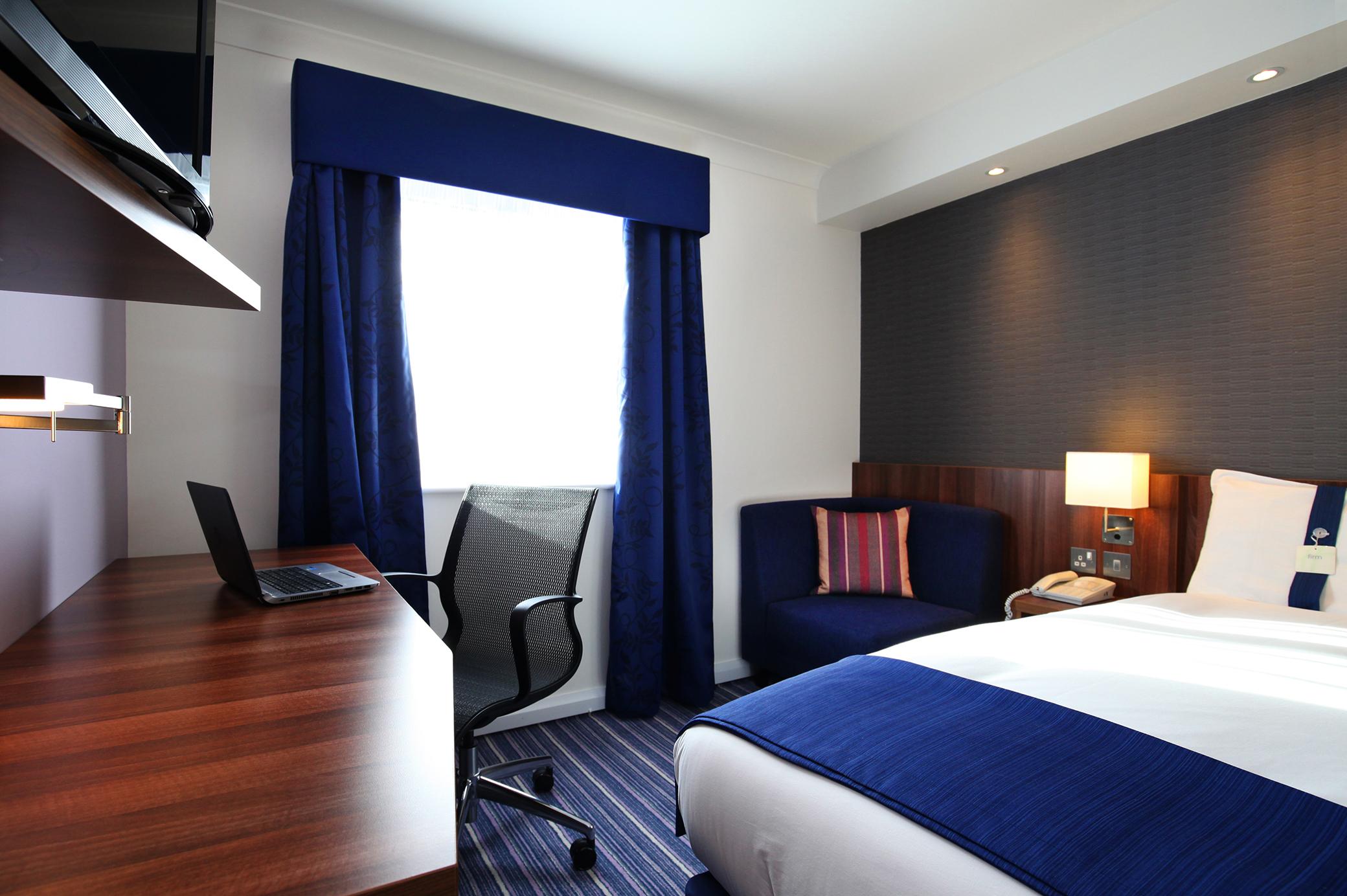 Holiday Inn Express Leeds-East By Ihg Leeds  Esterno foto