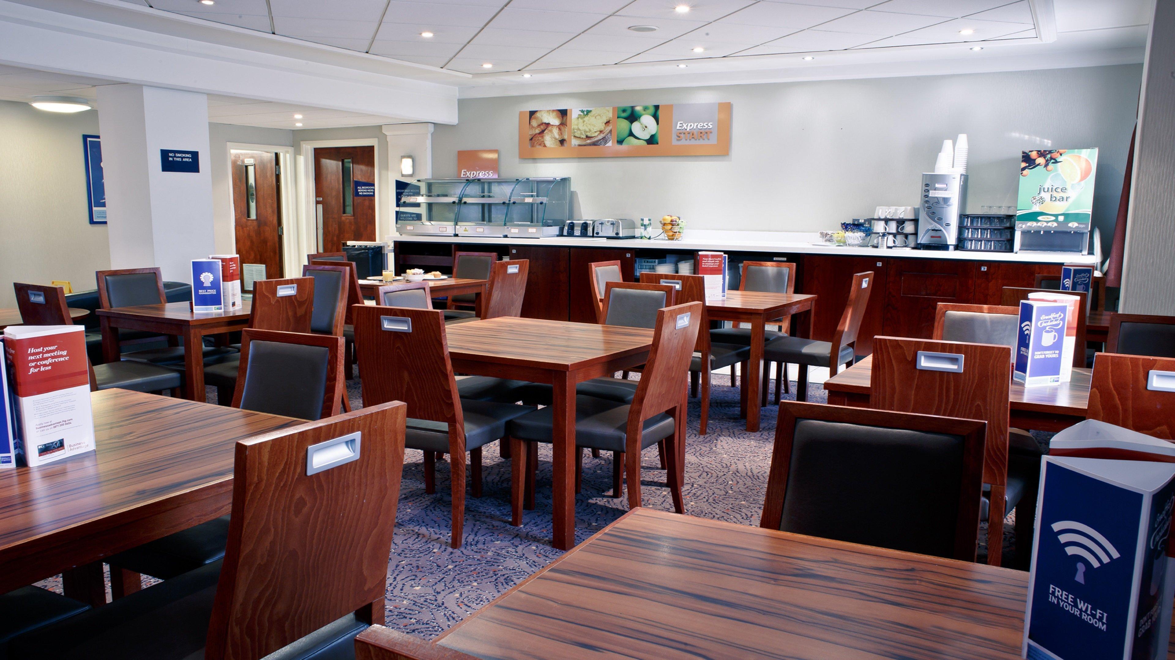 Holiday Inn Express Leeds-East By Ihg Leeds  Esterno foto