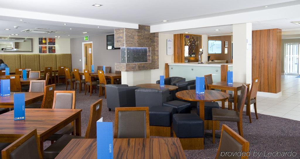 Holiday Inn Express Leeds-East By Ihg Leeds  Ristorante foto