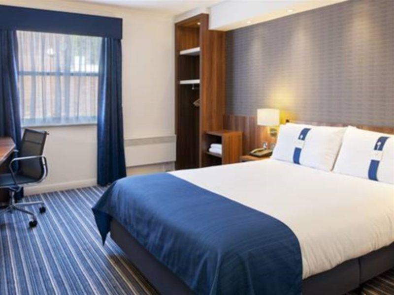 Holiday Inn Express Leeds-East By Ihg Leeds  Esterno foto