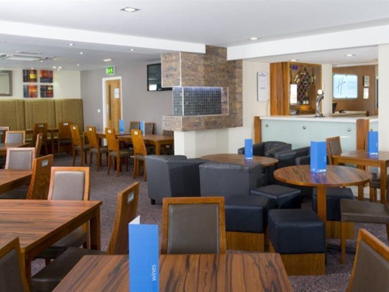 Holiday Inn Express Leeds-East By Ihg Leeds  Esterno foto